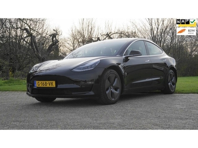 Tesla Model 3 Long Range 75 kWh trekhaak autopilot Leder