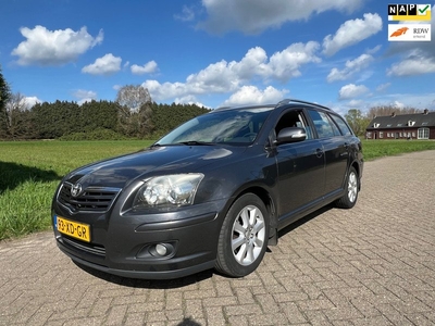 Toyota Avensis Wagon 2.0 D-4D-F Luna / airco / cruise control / nap