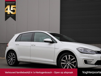 Volkswagen e-Golf 136pk Leder/Virtual Cockpit/LED/Lane-assist/Warmtepomp