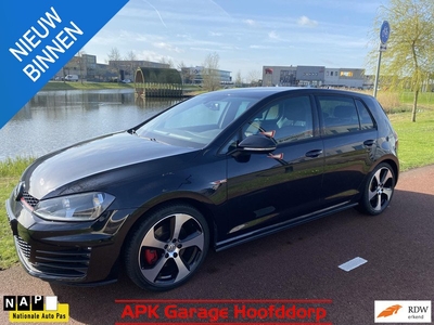 Volkswagen Golf 2.0 TSI GTI / DEALER ONDERHOUDEN