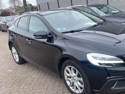 Volvo V40 Cross Country XC 1.5 T3 Polar+ Luxury / Camera / Led / Leer / Panoramadak /