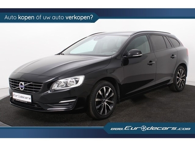 Volvo V60 1.5 T2 Dynamic Edition *Navigatie*Leer*Trekhaak*