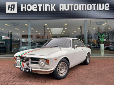 Alfa Romeo GT 1300 Junior | 1700 Motor | Volledig gerestaureerd |