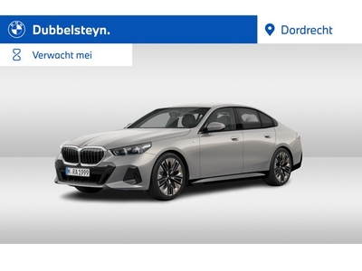 BMW 5 Serie 520i M-Sport Nieuw model Driving Assistant