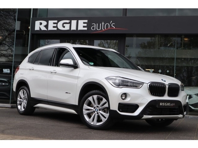 BMW X1 xDrive20i Executive Panoramadak Navi LED (bj 2017)