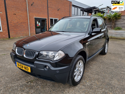 BMW X3 2.0i Executive, 4X4 AANGEDREVEN