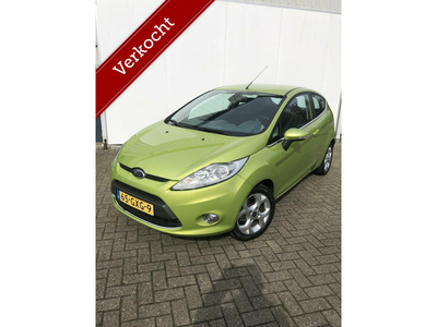 Ford Fiesta 1.25 Ghia, hele nette auto.