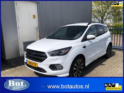 Ford Kuga 1.5 EcoBoost ST Line / NAVIGATIE / TREKHAAK /