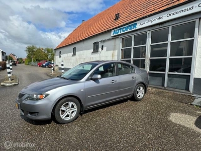 Mazda 3 1.6 Touring nieuwe APK airco