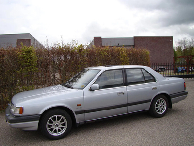 Mazda 929 Sedan 2.2 I Oldtimer € bwj1987