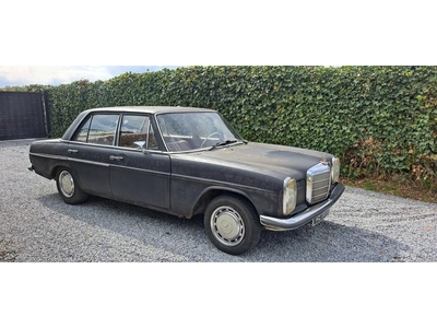 Mercedes-Benz 200D w114 w115 (bj 1969)