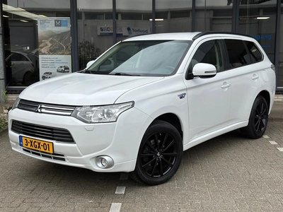 Mitsubishi Outlander 2.0 PHEV Executive Edition (bj 2014)