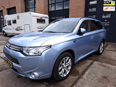 Mitsubishi Outlander 2.0 PHEV INSTYLE+ ABSOLUTE NIEUWSTAAT