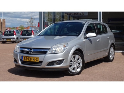 Opel Astra 1.6 Cosmo 5deurs Airco Leder PDC Vol