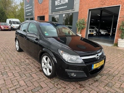 Opel Astra 2.0 Turbo Elegance 6-bak 200pk