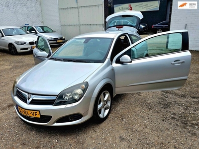 Opel Astra GTC 1.8 Sport zeer netjes airco