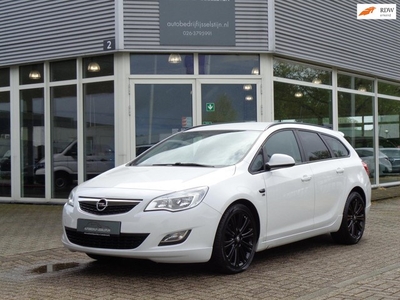 Opel Astra Sports Tourer 1.4 140 Pk Opc Line / Climate /