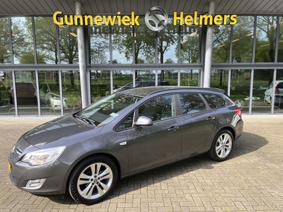 Opel Astra Sports Tourer 1.4 Turbo Cosmo PDC VOOR EN