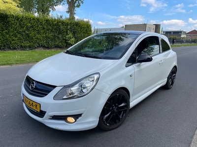 Opel Corsa 1.2-16V Sport AIRCO/VELGEN/APK