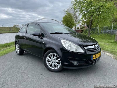 Opel Corsa 1.4-16V Sport Elec pakket etc.