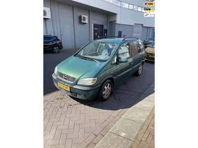 Opel Zafira 1.8-16V Elegance