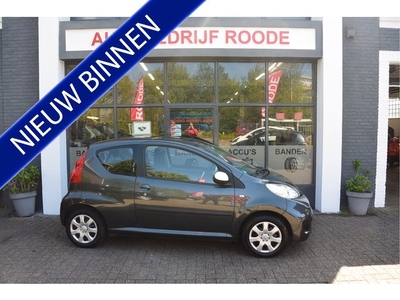 Peugeot 107 1.0-12V Urban Move ZEER MOOI,APK,AIRCO,1