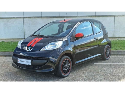 Peugeot 107 1.0-12V XR Street racing