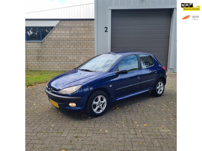 Peugeot 206 1.4 Gentry AIRCO APK 8-2024 NETTE STAAT 5 DEURS