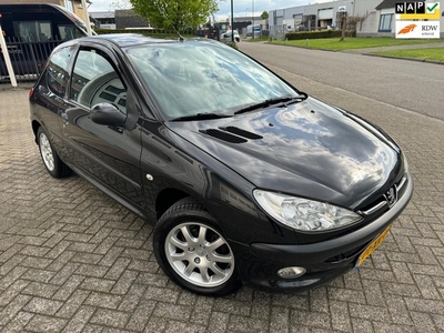 Peugeot 206 1.4 One-line [bj 2007] AircoNieuwe APK