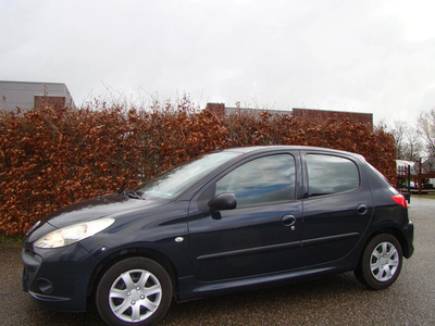 Peugeot 206+ 5drs , Airco , €2799