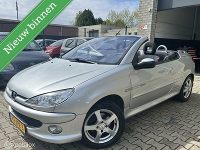 Peugeot 206 CC 1.6-16V / Airco / Sport.V / Navi / N.A.P