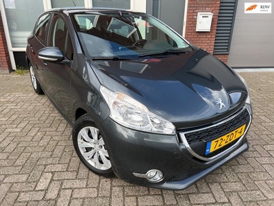 Peugeot 208 1.2 VTi Envy / Navi / Clima / Cruise / 5DRS /