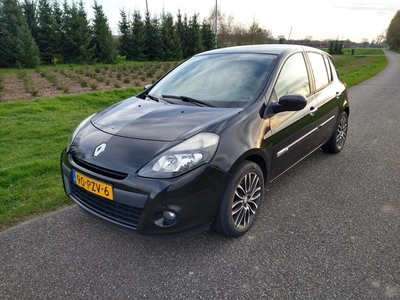 Renault Clio 1.5 dCi Parisienne (bj 2011)