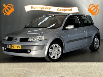 Renault Mégane 1.6-16V Expression Luxe /DB SET VERVANGEN