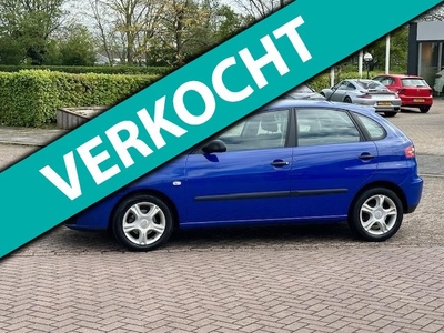 Seat Ibiza 1.4-16V Reference,bj.2005,kleur: blauw/paars,5