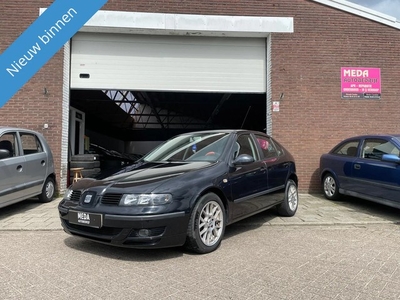 SEAT Leon 1.6-16V Stella Airco Cruisecontrol Jaar APK