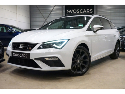 SEAT León ST 1.5 TSI FR DSG Black Matt * Pano - Alcantara - Virtual - Beats - Trekhaak - Camera - Keyless - ACC - Lane *