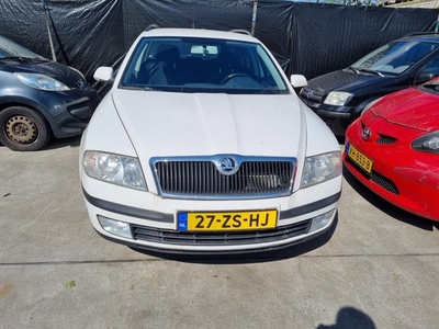 Skoda Octavia Combi 1.6 FSI Ambiente Attractive Business