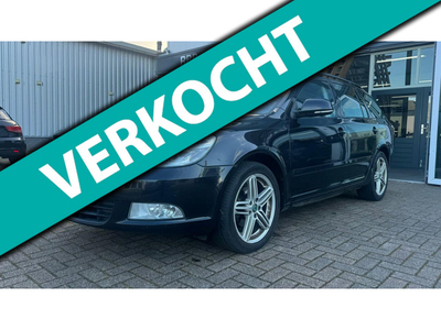 Skoda Octavia Combi 1.6 TDI Greentech Ambition Business Line navigatie clima cruise controle lm-velgen elek-pakket pdc ex-bpm!!