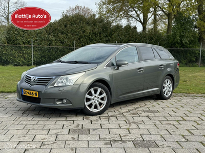 Toyota Avensis 2.0 D-4D Executive Business Leder 126pk export!