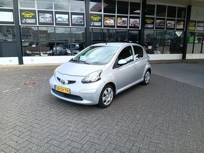 Toyota Aygo 1.0-12V +