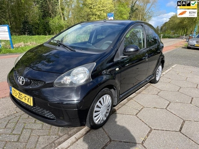 Toyota Aygo 1.0-12V + NIEUWE KOPPELING / AIRCO!!