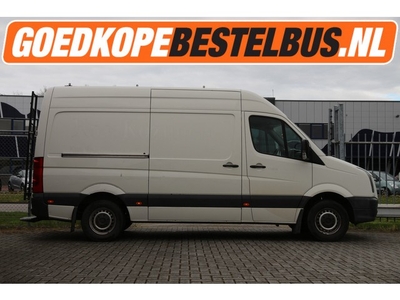 Volkswagen Crafter 35 2.5 TDI 136PK * L2H2 * Trekhaak *