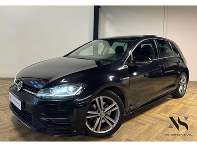 Volkswagen Golf 1.5 TSI Highline R line PANO NAVI PDC!