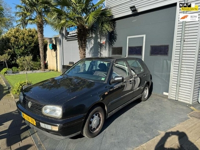 Volkswagen Golf 1.6 GL BIEDEN