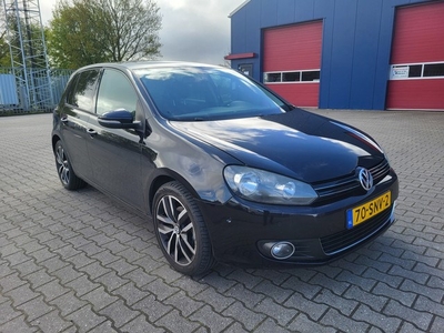 Volkswagen Golf 2.0 TDI Highline BlueMotion