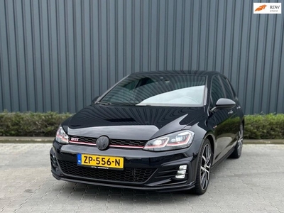 Volkswagen Golf 2.0 TSI GTI Performance met sfeerverlichting