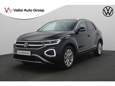 Volkswagen T-Roc 1.5 TSI 150PK DSG Style IQ Light ACC