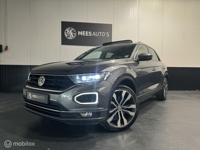 Volkswagen T-Roc 1.5 TSI Sport Business R-LinePanoVirtual