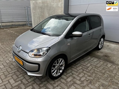 Volkswagen Up! 1.0 move up! BlueMotion *PANO